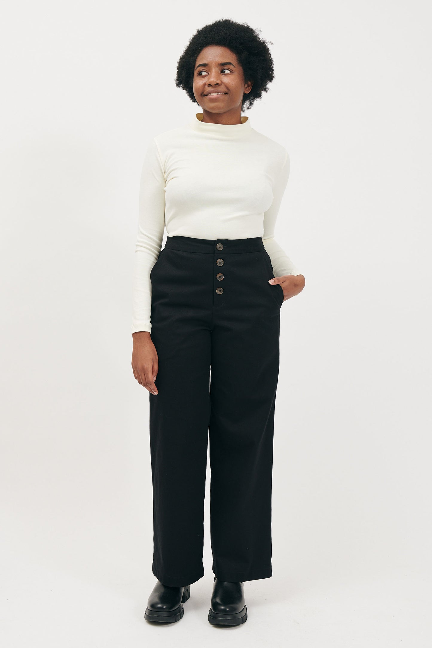 BUTTON TROUSERS